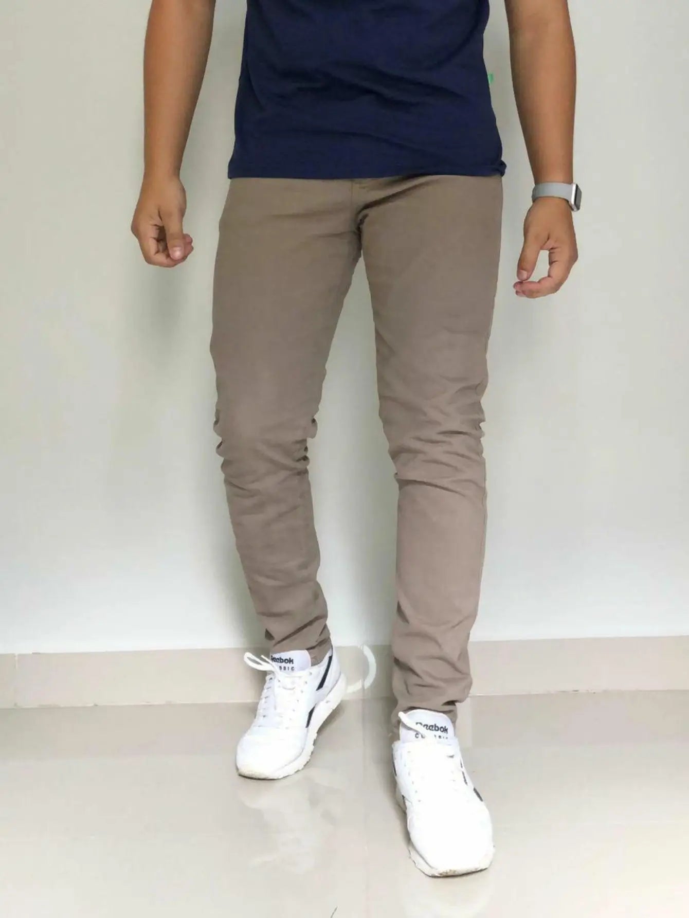 Calça de sarja skinny com elastano