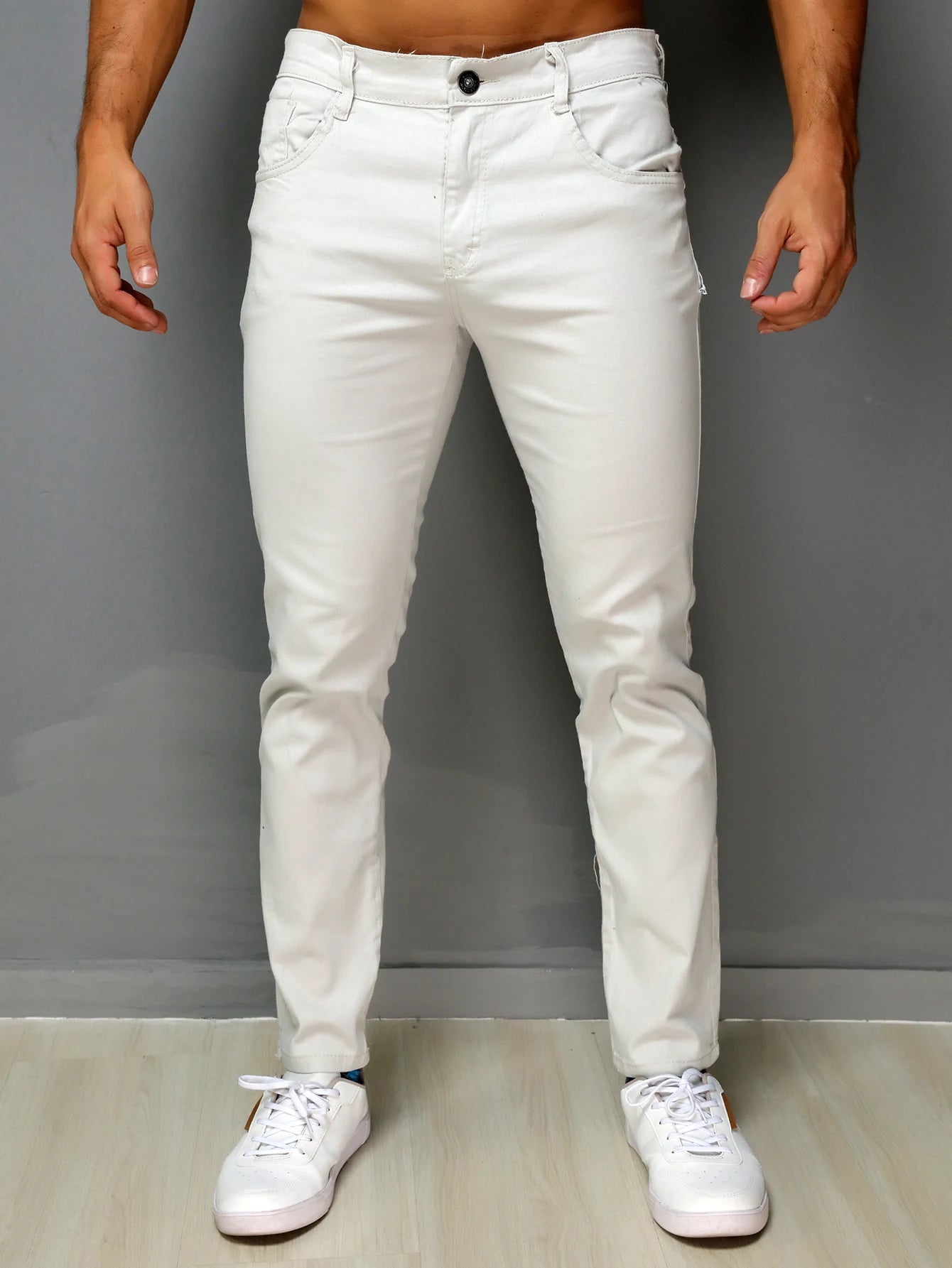 Calça de sarja skinny com elastano