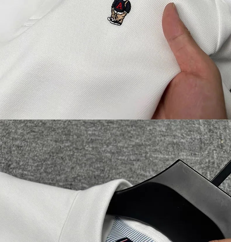 Camiseta polo com bordado de urso