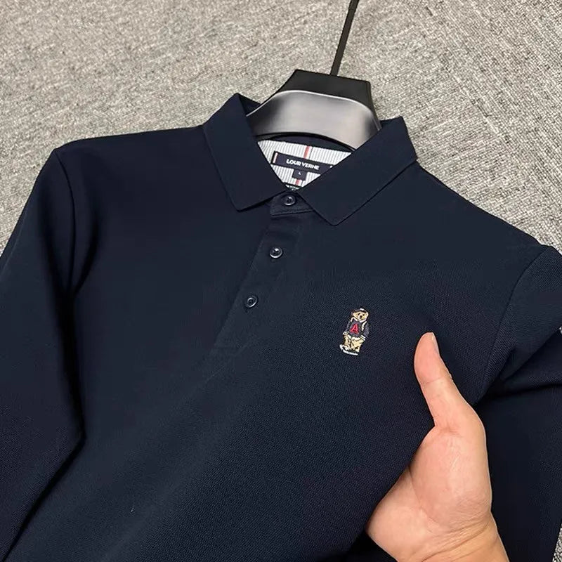 Camiseta polo com bordado de urso
