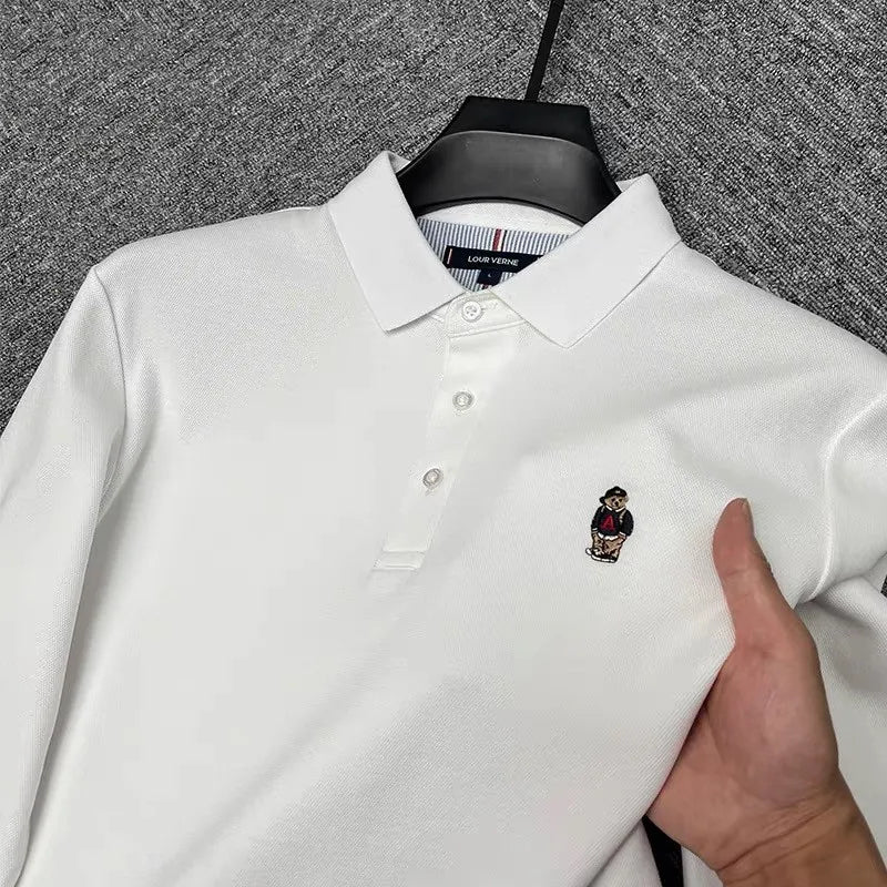 Camiseta polo com bordado de urso